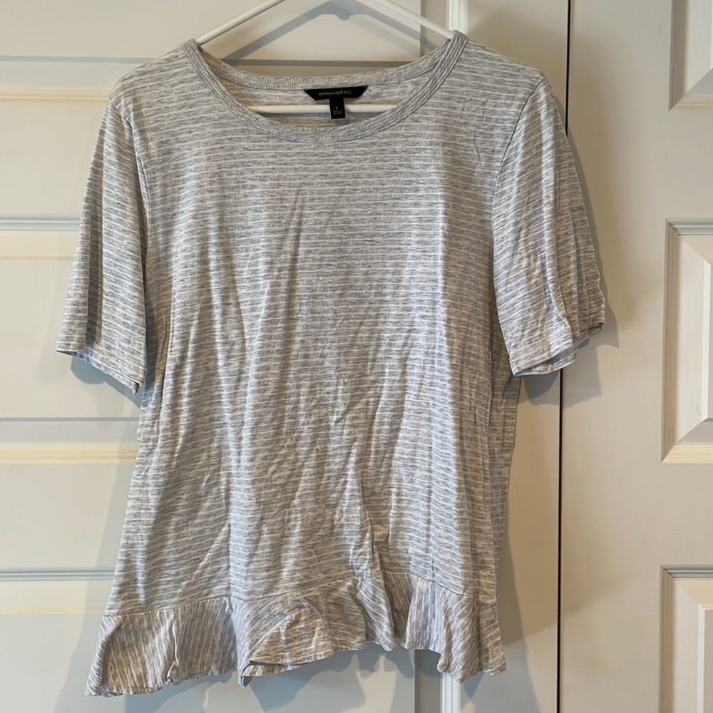 Banana republic top with ruffle detail